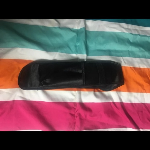 Ion Black Mini Hair Straightener Case - Picture 3 of 3